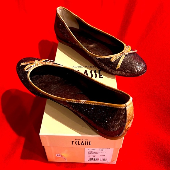 Alviero Martini Vine Leather Bronze Pump - Picture 3 of 8